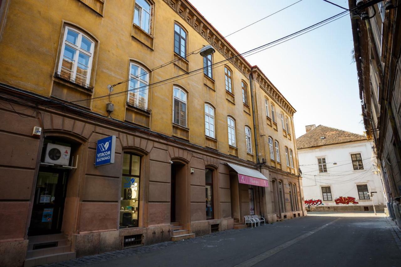 Old Square Apartments 3 蒂米什瓦拉 外观 照片